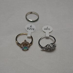 Elegant Gold and Silver Women's Rings Set